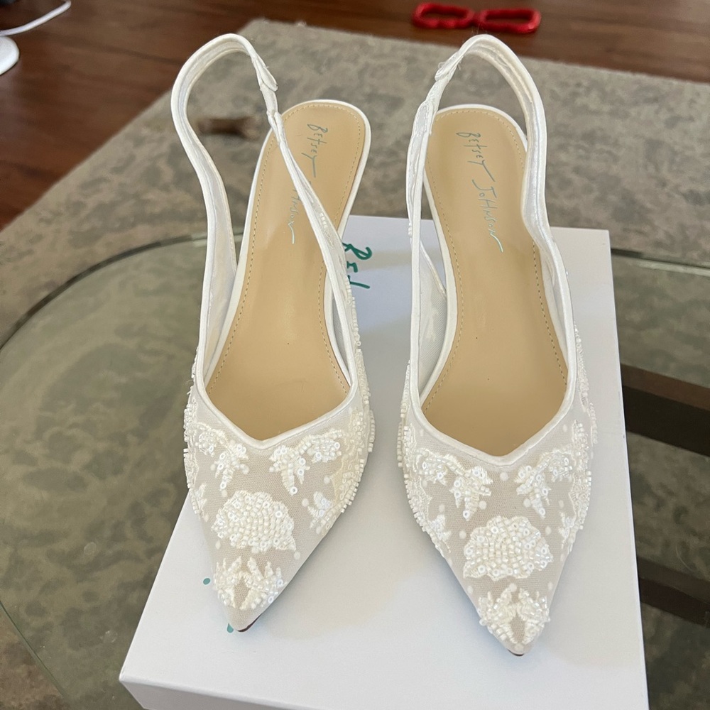 Betsey Johnson NIKKI IVORY Wedding Shoes
